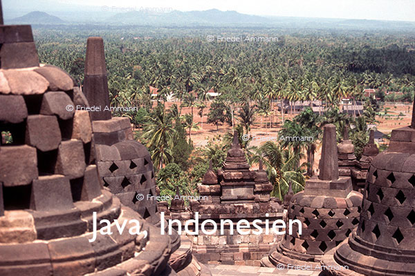 BAUTEN - Historische Bauten - Borobudur, buddhistische Tempelanlage – Java, Indonesien