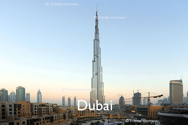 BAUTEN - Immobilien - Burdsch Chalifa, Endhöhe 828 Metern, Dubai - Architekt Adrian Smith - Dubai