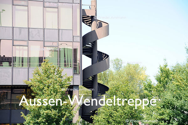 BAUTEN / MOBILITÄT – BUILDINGS - Konstruktionen / Constructions – Aussen-Wendeltreppe