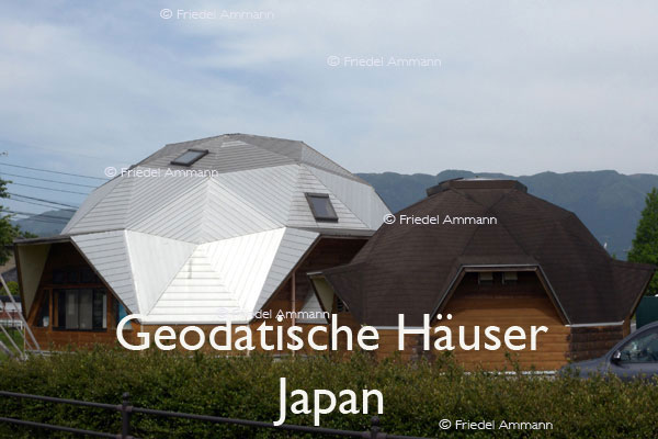 BAUTEN / MOBILITÄT – BUILDINGS - Konstruktionen / Constructions – Geodätische Häuser, Japan