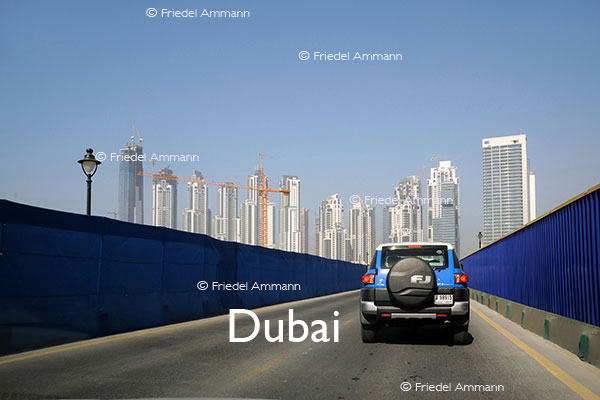 BAUTEN / MOBILITÄT – BUILDINGS / MOBILITY - Strassen, Tunnels - Roads, Tunnel – Dubai