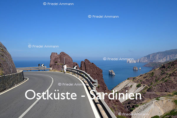 BAUTEN / MOBILITÄT – BUILDINGS / MOBILITY - Strassen, Tunnels - Roads, Tunnel – Ostküste – Sardinien, Italia