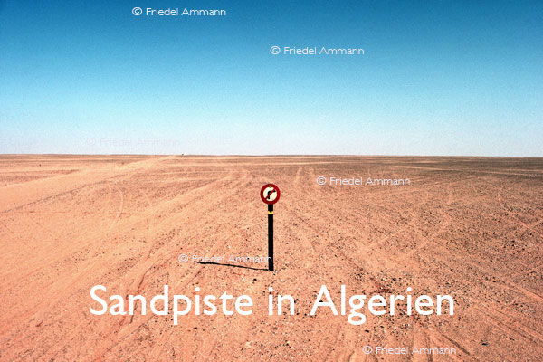 BAUTEN / MOBILITÄT – BUILDINGS / MOBILITY - Strassen, Tunnels - Roads, Tunnel – Grand Erg Oriental, In Salah, Algerien