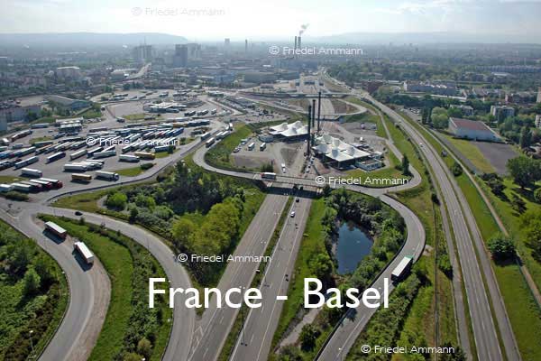 BAUTEN / MOBILITÄT – BUILDINGS / MOBILITY - Strassen, Tunnels - Roads, Tunnel – Grenzübergang Frankreich nach Basel