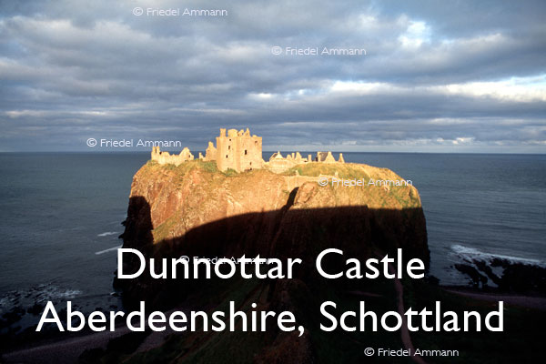 BAUTEN / BUILDINGS - Burgen / Castles  – Dunnottar Castle - Aberdeenshire, Schottland