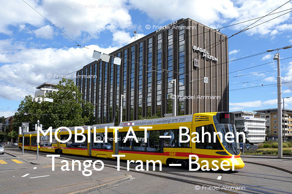 BAUTEN / MOBILITÄT – Bahn – Tango Tram – Basel, Schweiz