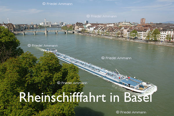 BAUTEN / MOBILITÄT – Schifffahrt – Rheinschifffahrt in Basel, Schweiz