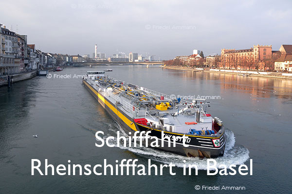 BAUTEN / MOBILITÄT – Schifffahrt – Rheinschifffahrt in Basel, Schweiz