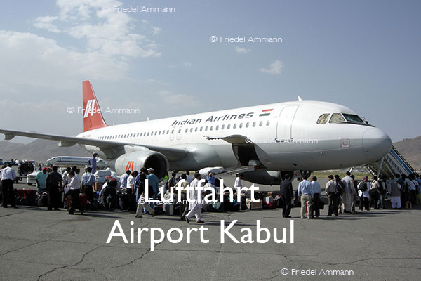 BAUTEN / MOBILITÄT – Luftfahrt - Security Check - International Airport Kabul, Afghanistan