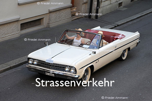 BAUTEN / MOBILITÄT – Strassenverkehr / Traffic 