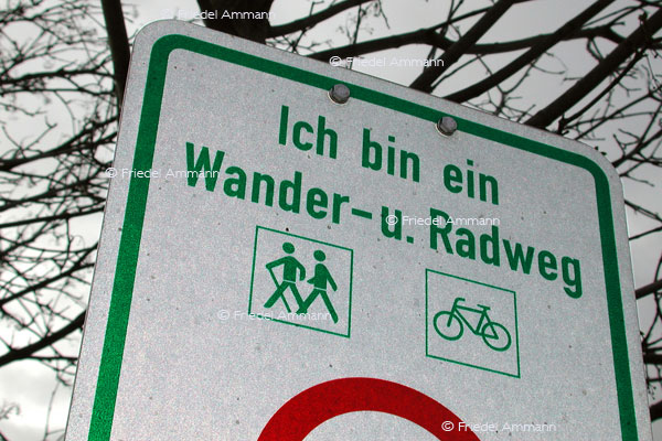 BAUTEN / MOBILITÄT - BUILDINGS / MOBILITY - Verkehrszeichen / Roadsign – Deutschland