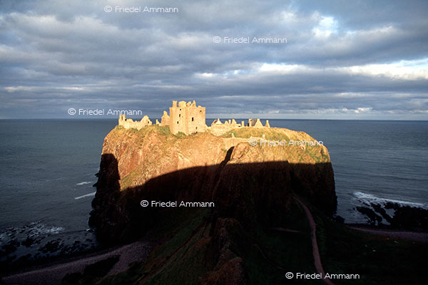 IMPRESSIONEN - Landschaften / Landscapes - Dunnottar Castle - Aberdeenshire, Schottland