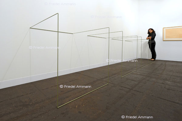 KULTUR - ART Unlimited Basel 41 2010 - Fred Sandback, Untitled (Nr. 6) - Annemarie Verna Galerie
