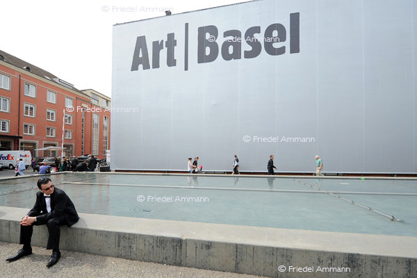 KULTUR - ART Unlimited Basel 41 2010 
