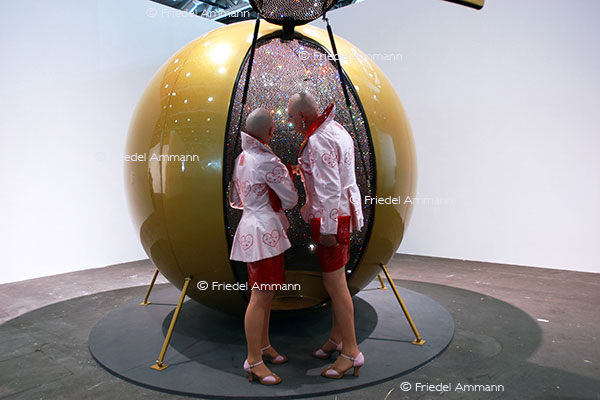 KULTUR - ART Unlimited Basel 35 2004 
