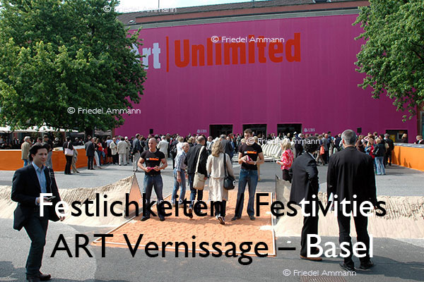 KULTUR - Festlichkeiten / Festivities – ART Vernissage – Basel, Schweiz