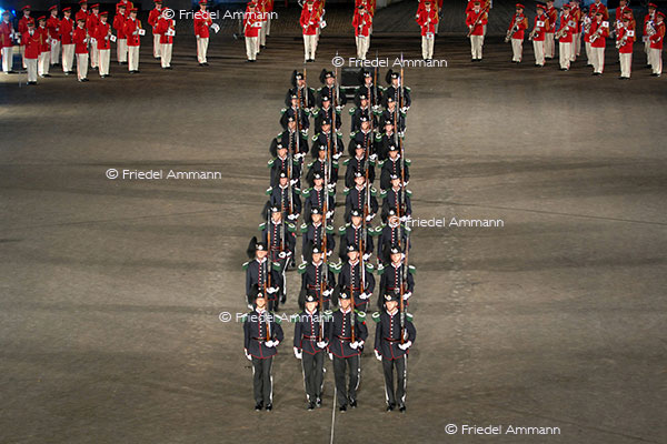KULTUR - Basel Tattoo - HM the King's Guard of Norway Drill Platoon