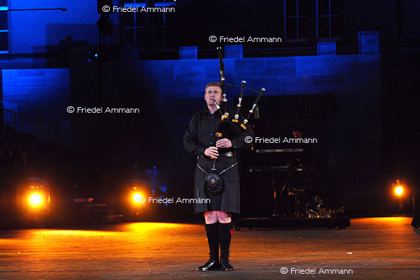 KULTUR - Basel Tattoo - Captain Stuart D Samson MBE, Lone Piper