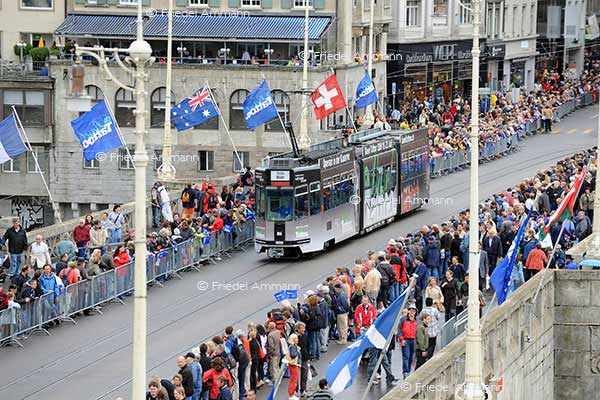 KULTUR - Basel Tattoo – Umzug durch die Stadt