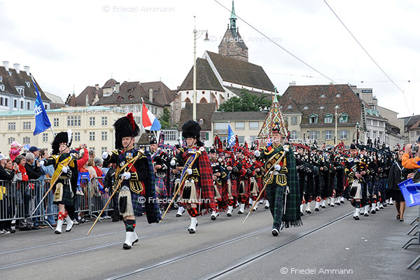 KULTUR - Basel Tattoo – Umzug durch die Stadt
