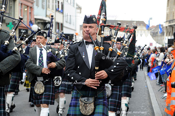KULTUR - Basel Tattoo – Umzug durch die Stadt 