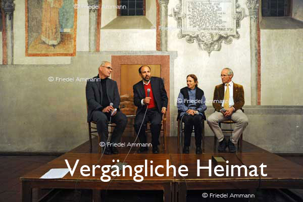 KULTUR – Vergängliche Heimat – Prof. Dr. Lukas Kundert (Kirchenratspräsident), Dan Wiener, Bettina Eichin (Künstlerin), Martin Vosseler (Arzt, Umweltaktivist) - Bischofssaal Münster, Basel
