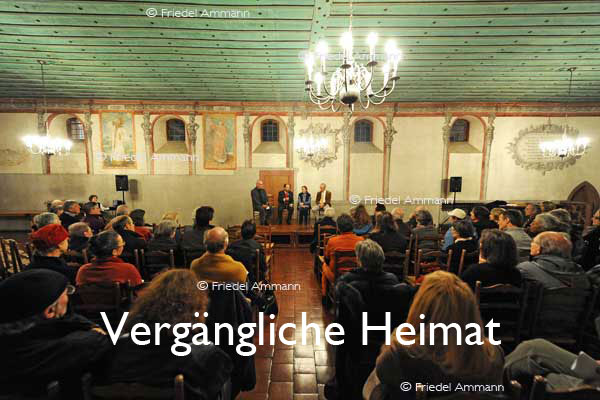 KULTUR – Vergängliche Heimat – Prof. Dr. Lukas Kundert (Kirchenratspräsident), Dan Wiener, Bettina Eichin (Künstlerin), Martin Vosseler (Arzt, Umweltaktivist) - Bischofssaal Münster, Basel