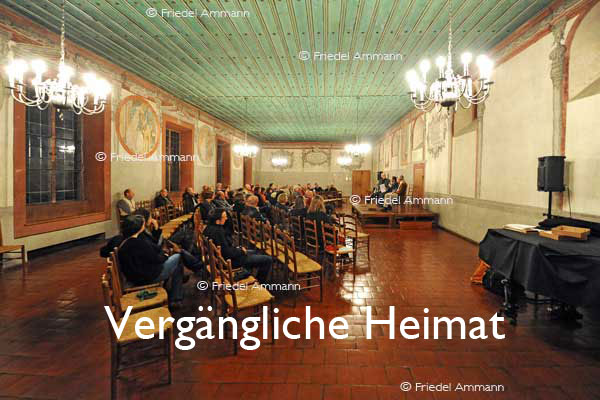 KULTUR – Vergängliche Heimat – Prof. Dr. Lukas Kundert (Kirchenratspräsident), Dan Wiener, Bettina Eichin (Künstlerin), Martin Vosseler (Arzt, Umweltaktivist) - Bischofssaal Münster, Basel