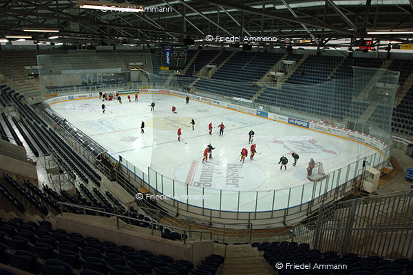 KULTUR – Sport - Eishockey Training