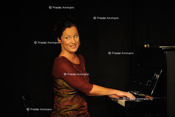 Kabarettistin Angela Buddecke