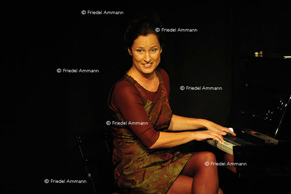 Kabarettistin Angela Buddecke