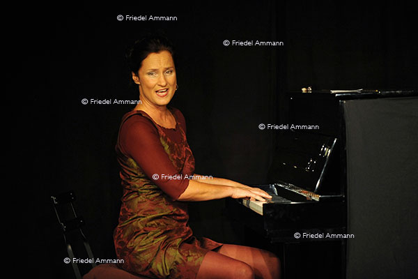 Kabarettistin Angela Buddecke
