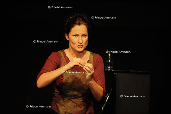 Kabarettistin Angela Buddecke