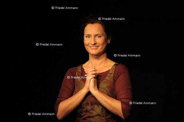 Kabarettistin Angela Buddecke 