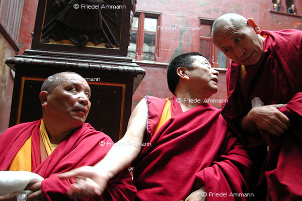 KULTUR – Buddhismus – Tibetische Lamas