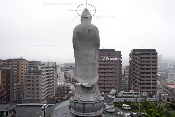 KULTUR – Buddhismus - High Goddess Kannon Fukusaiji Temple - Nagasaki, Japan 