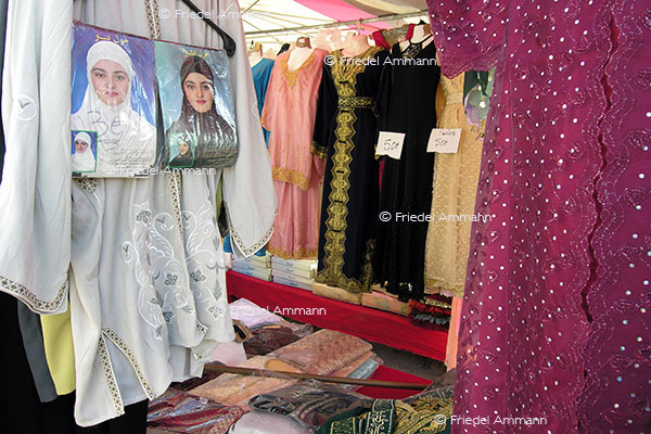 KULTUR – Islam – Markt in Mulhouse, France 