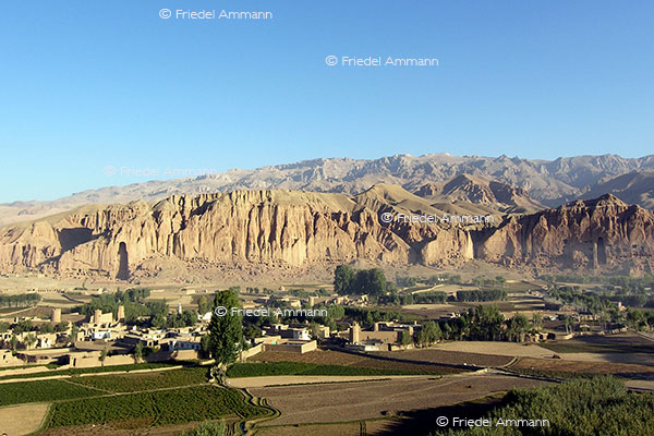 KULTUR – Spiritualität - Die Nischen der Buddha-Statuen von Bamiyan, Afghanistan