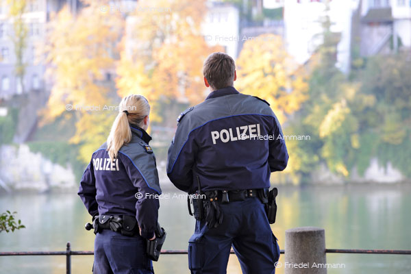 LEBEN - Gemeinsamkeit / Community – Basler Polizei