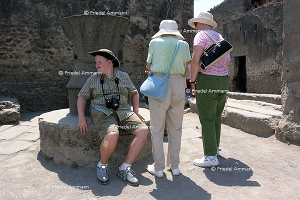 LEBEN – Humor – Pompei, Italia