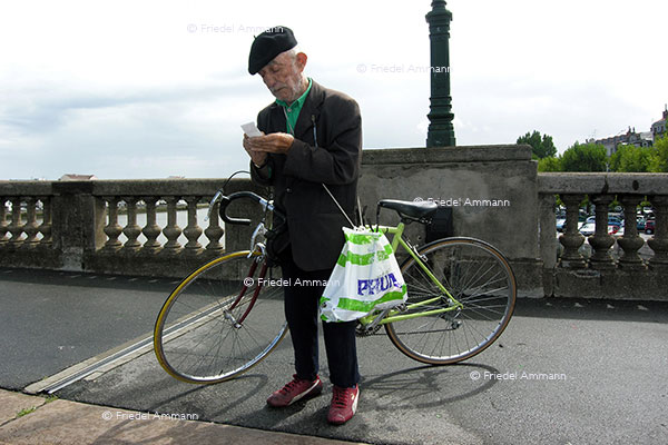 LEBEN – Humor - France
