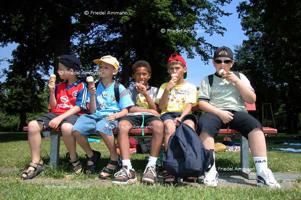 LEBEN - Kinder / children - Schweiz