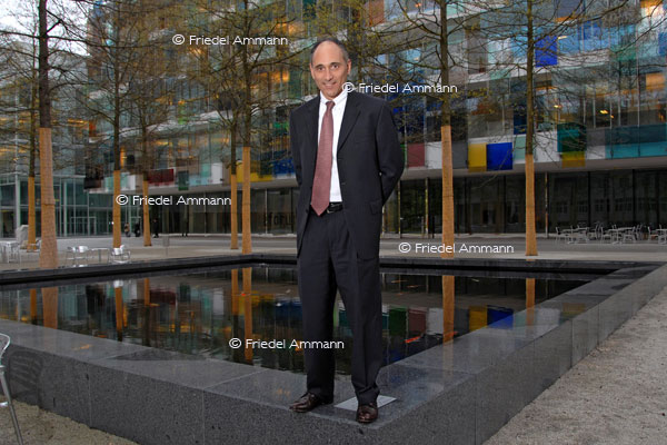 LEBEN - Männer / Men - Joe Jimenez, CEO Novartis 