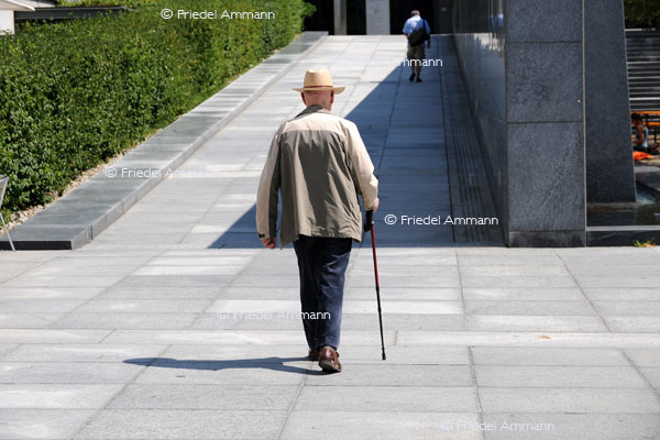 LEBEN – Senioren / Seniors