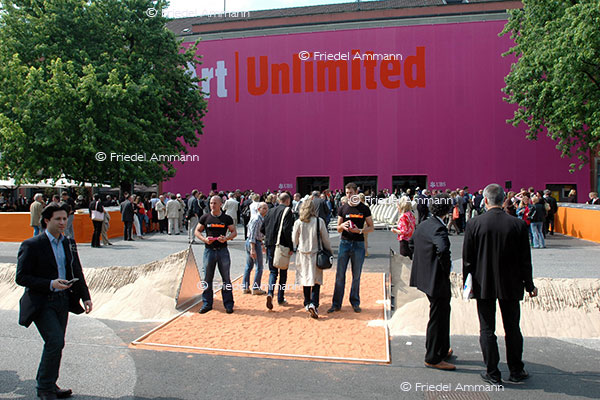 LEBEN - Gesellschaftliche Ereignisse ART Unlimited Basel Vernissage
