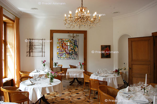 LEBEN - Savoir vivre – Restaurant Bel Etage - Teufelhof Basel, Schweiz
