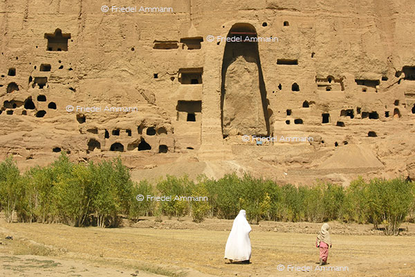 LEBEN - Spiritualität / Religion - Die Nischen der Buddha-Statuen von Bamiyan, Afghanistan