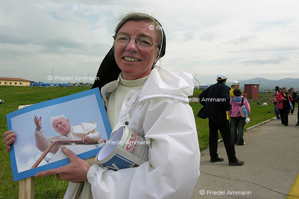 LEBEN - Spiritualität / Religion - Pilgerin