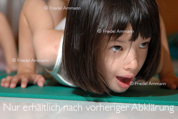 LEBEN - Spiel / play