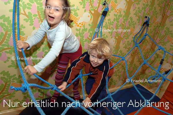 LEBEN - Spiel / play